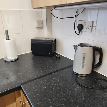 Go Big ! Entire Cozy House For Max 8 People Near Center * Manchester