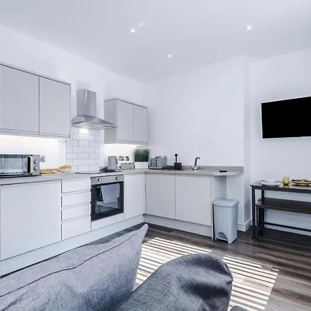 2 Beds Suburb Nestled Nook Apartment *