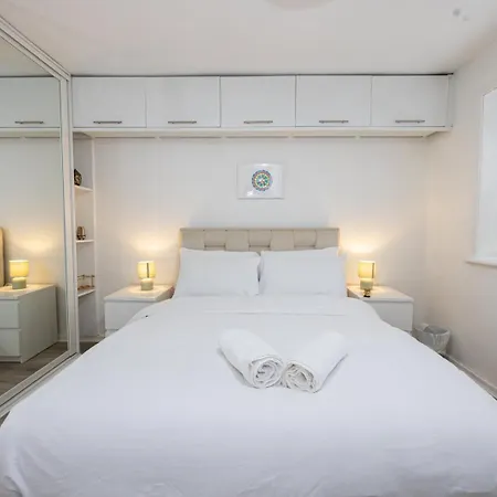 アパート Guestready - One Perfect In Salford - No Wifi