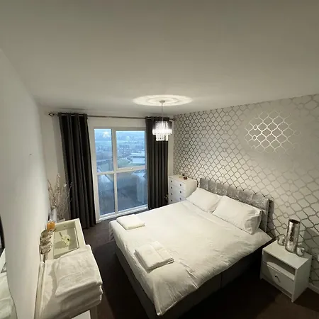 Walking Distance From Etihad And Coop Arena Parking Free Apartamento Mánchester