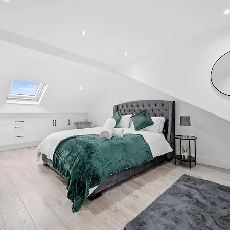 Luxury 5 Bedroom & Free Parking & Netflix * מנצ'סטר