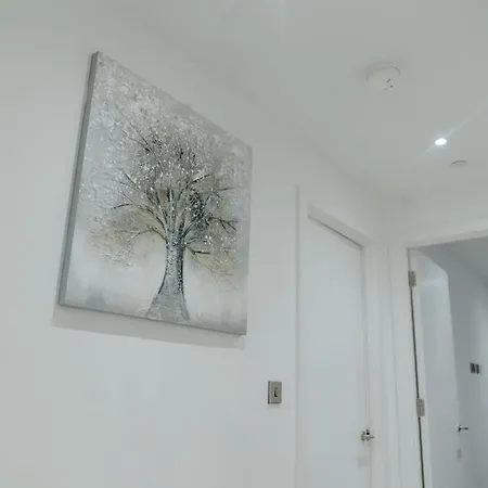 Luxury 2 Bed Penthouse With Stunning Views In Centre Appartement *