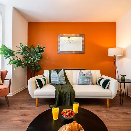 Apartment Stylish Modern - Perfect For Work, Leisure & Stadium Visits With Parking *