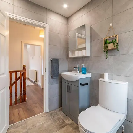 度假居 Beautiful Three Bedroom House - Escape