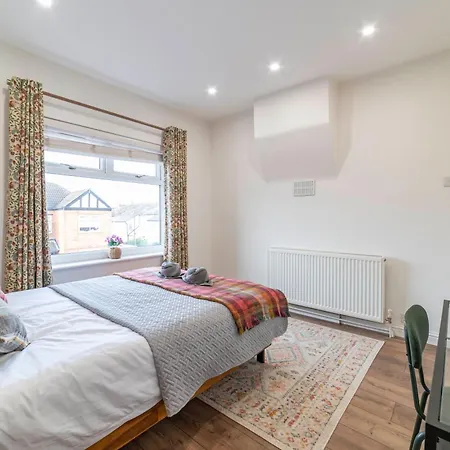 度假居 Beautiful Three Bedroom House - Escape