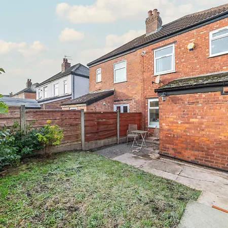 Beautiful Three Bedroom House - Escape Nyaraló Manchester