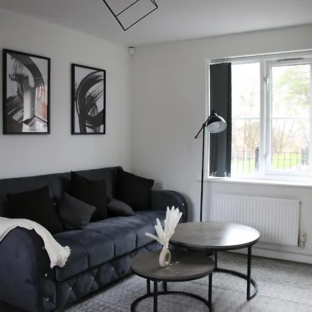Holiday home 3 Bedroom House Close To Centre Free Parking