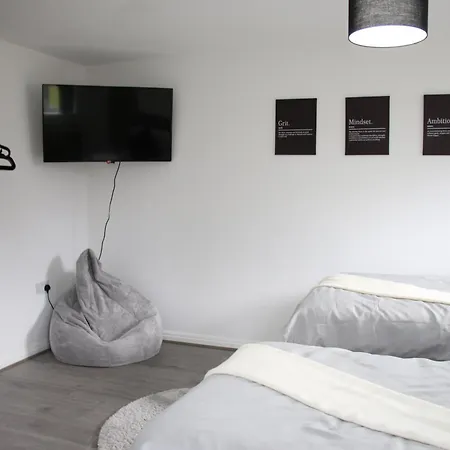 3 Bedroom House Close To Centre Free Parking 펜션 맨체스터