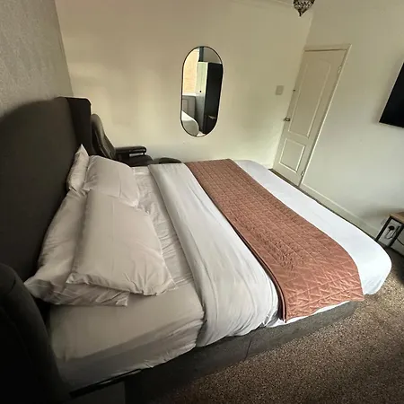 Дом отдыха Retreat With 3 Bedrooms Манчестер