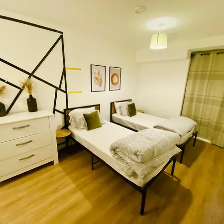 1 Big Stunning Bedroom In An Central To Piccadilly, Mancity Stadium, And Coop Live