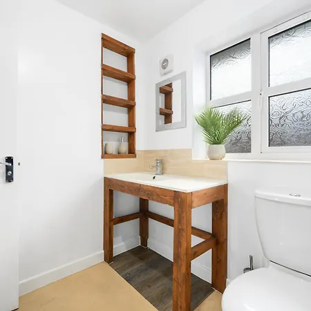 3 Bed Near Etihad Stadium Ferienhaus