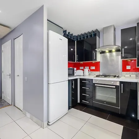 3 Bed Near Etihad Stadium