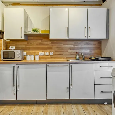 Pass The Keys Luxury In Center Parking Apartment *
