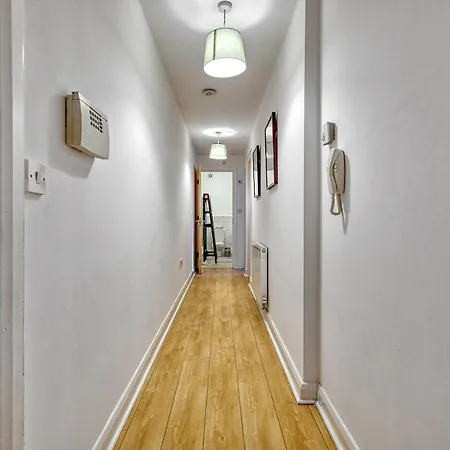 Apartment Pass The Keys Luxury In Center Parking *