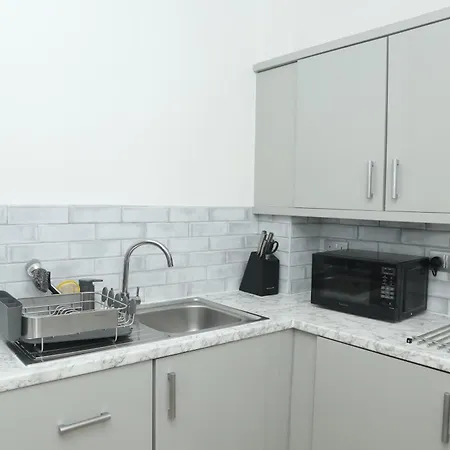 Mdz Luxe Stays-sleeps 6 *