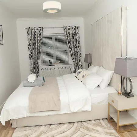 Apartment Mdz Luxe Stays-sleeps 6 *