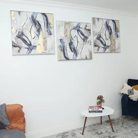 Mdz Luxe Stays-sleeps 6