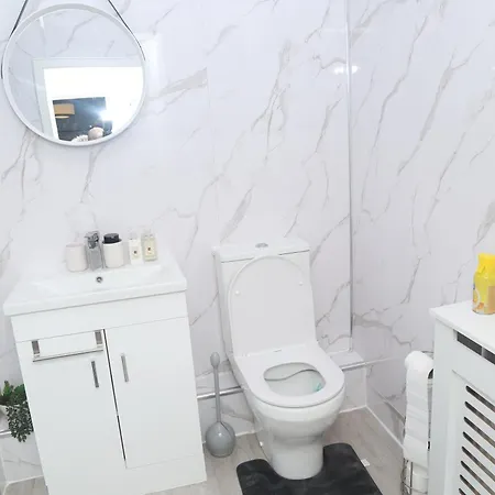 Mdz Luxe Stays-sleeps 6 *