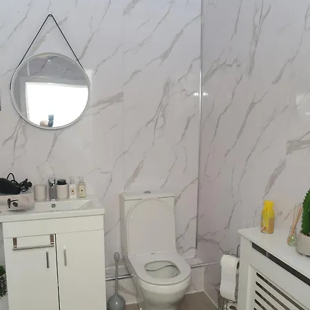 Apartment Mdz Luxe Stays-sleeps 6 *