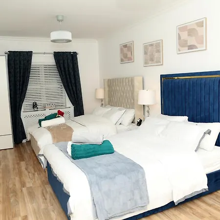 Mdz Luxe Stays-sleeps 6