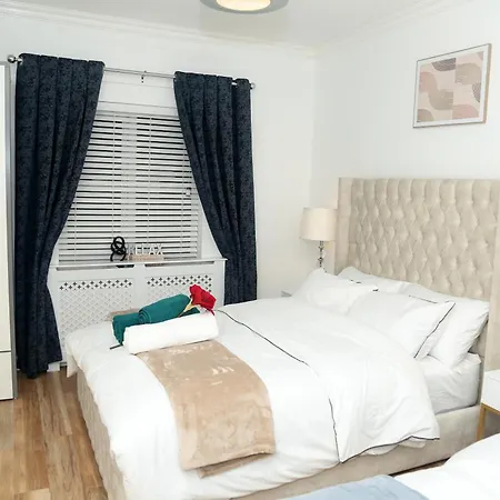 Apartment Mdz Luxe Stays-sleeps 6 *