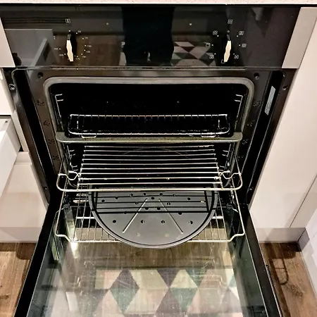 Lets Sa 2bed 2bath L Waterfront L Balcony L Book Now For January L February L March Rates Offer مانشستر