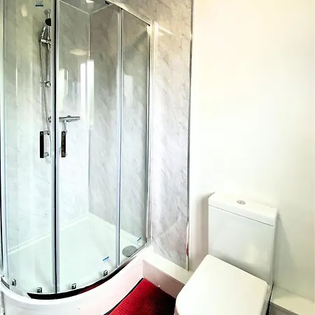 Townhouse By Bevolve - 4 Bedrooms - Free Parking Casa de Férias Manchester
