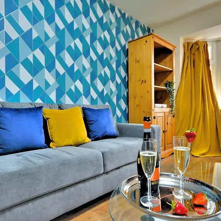 Townhouse By Bevolve - 4 Bedrooms - Free Parking Сasa de vacaciones