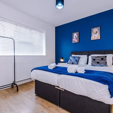 Holiday home Park Lane Retreat 3br With Driveway Parking Manchester