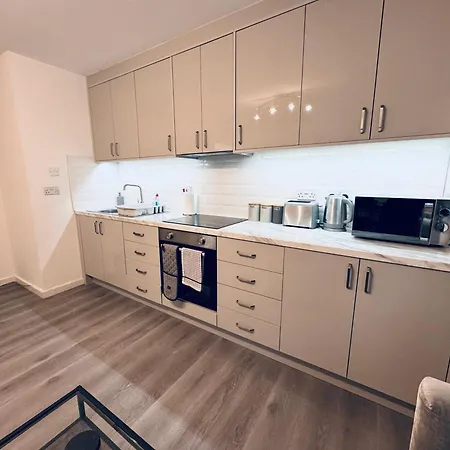 Modern Smart 2 Bedroom * مانشستر