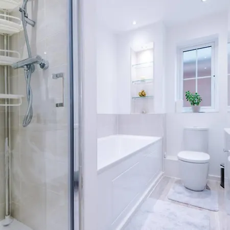 Semesterbostad Cozy 1br In Vibrant Free Parking *
