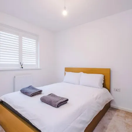 Cozy 1br In Vibrant Free Parking Semesterbostad *