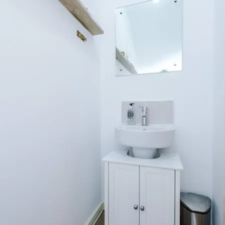 Cozy 1br In Vibrant Free Parking Nyaraló Manchester
