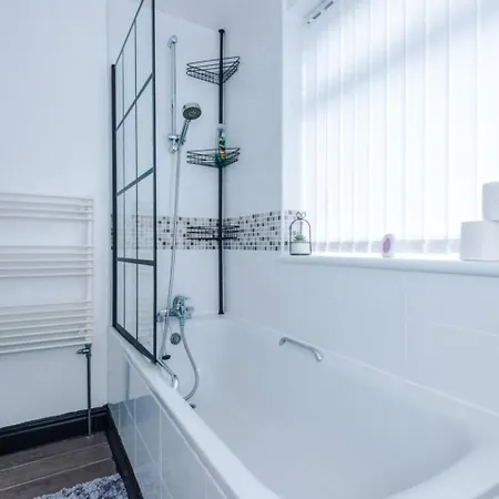 Hideaway Cozy 3br With Free Parking * 曼彻斯特