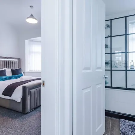 Hideaway Cozy 3br With Free Parking 曼彻斯特