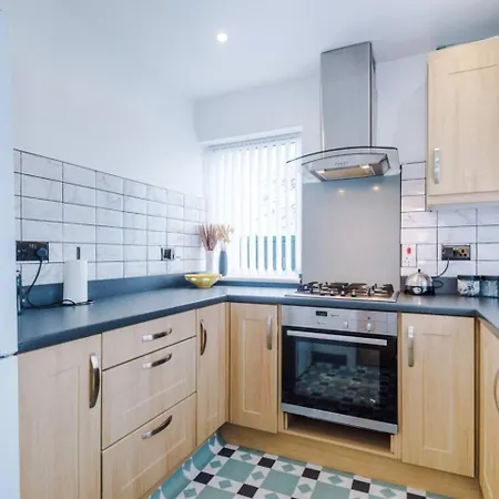 Hideaway Cozy 3br With Free Parking