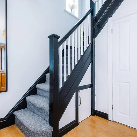 度假居 Hideaway Cozy 3br With Free Parking *