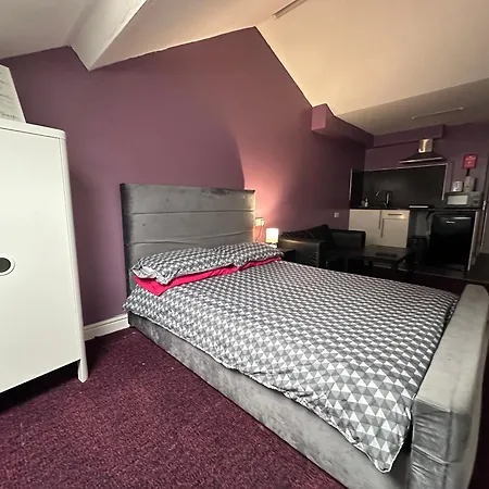 Star Apartment Манчестер