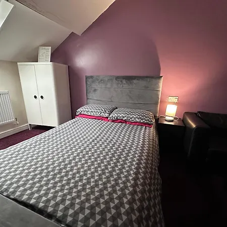 Star Apartment * Манчестер