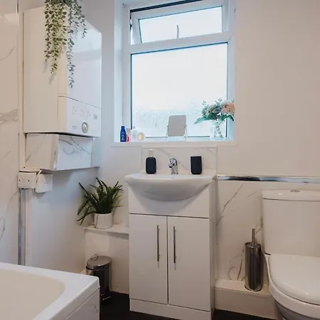 Free Parking, Late Check Out Coop Live Etihad Stadium 3-bed House