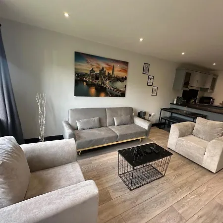 Suite-dreamz-mcr Apartment *