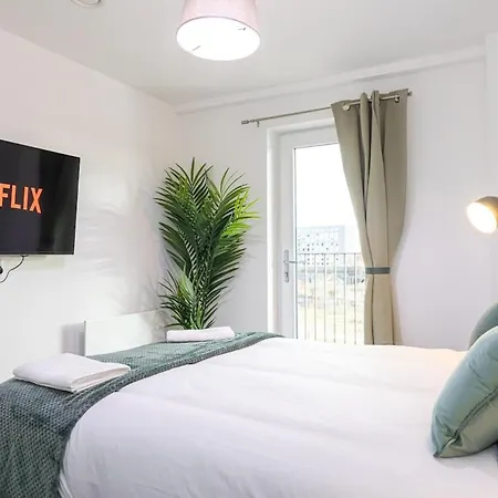 Manchestercentre , Salford, Lakeside Apartment *