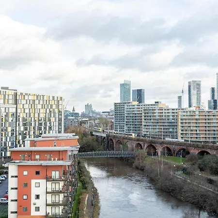 Manchestercentre , Salford, Lakeside * 曼彻斯特