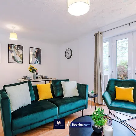 Large 1 Bedroom By Host A *