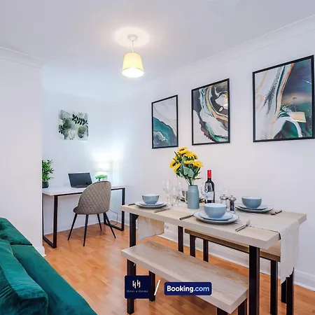 公寓 Large 1 Bedroom By Host A