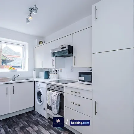Apartment Large 1 Bedroom By Host A