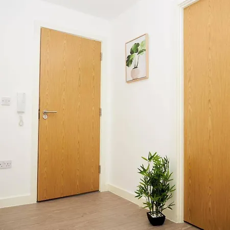 Apartment-sleeps4-streetparking-balcony-duplex * Manchester