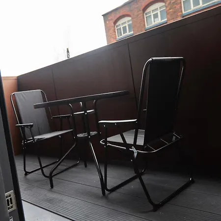 Apartment Apartment-sleeps4-streetparking-balcony-duplex