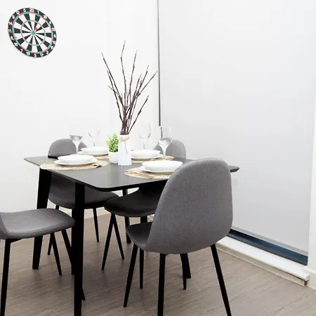 Apartment Apartment-sleeps4-streetparking-balcony-duplex