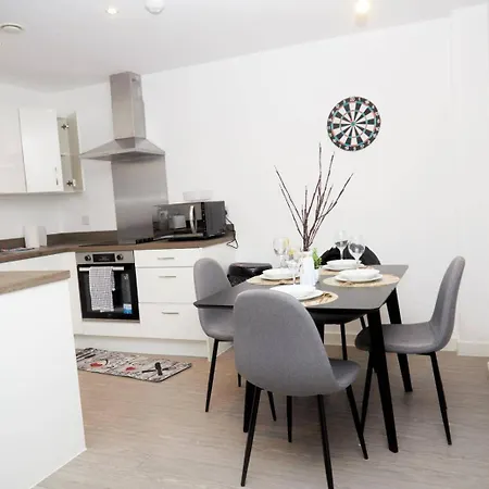 Apartment-sleeps4-streetparking-balcony-duplex Manchester